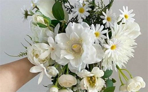 2025年11月17日领证好不好 今日领证结婚好不好 2025年11月17日领证好不好 今日领证结婚好不好